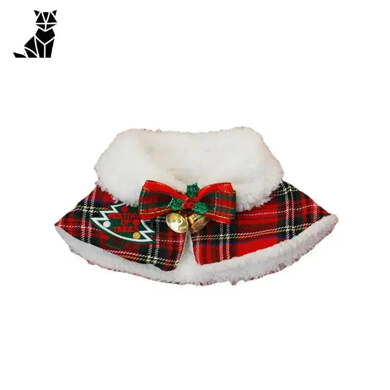 Chien vêtu d’un manteau à carreaux rouges et blancs, parfait pour les promenades festives et les randonnées hivernales