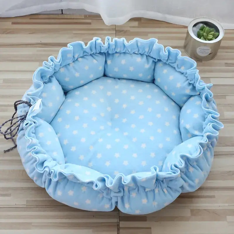 Nid douillet pour chat : Lit à pois bleu pour chien offrant un confort suprême et un nid douillet