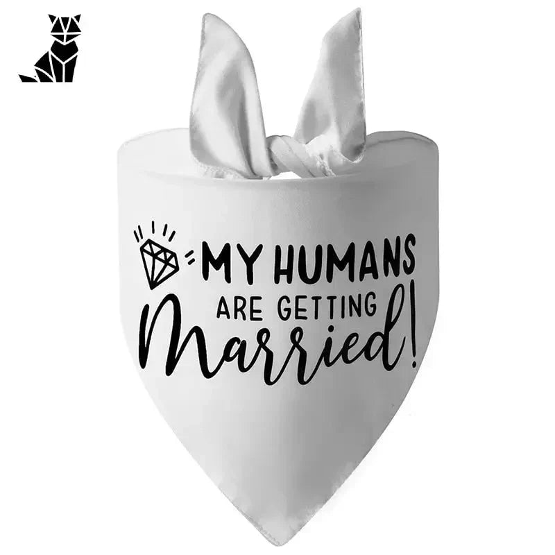 Bandana blanc pour chien ’We Are Being Married’ de PetZeal avec motifs de mariage