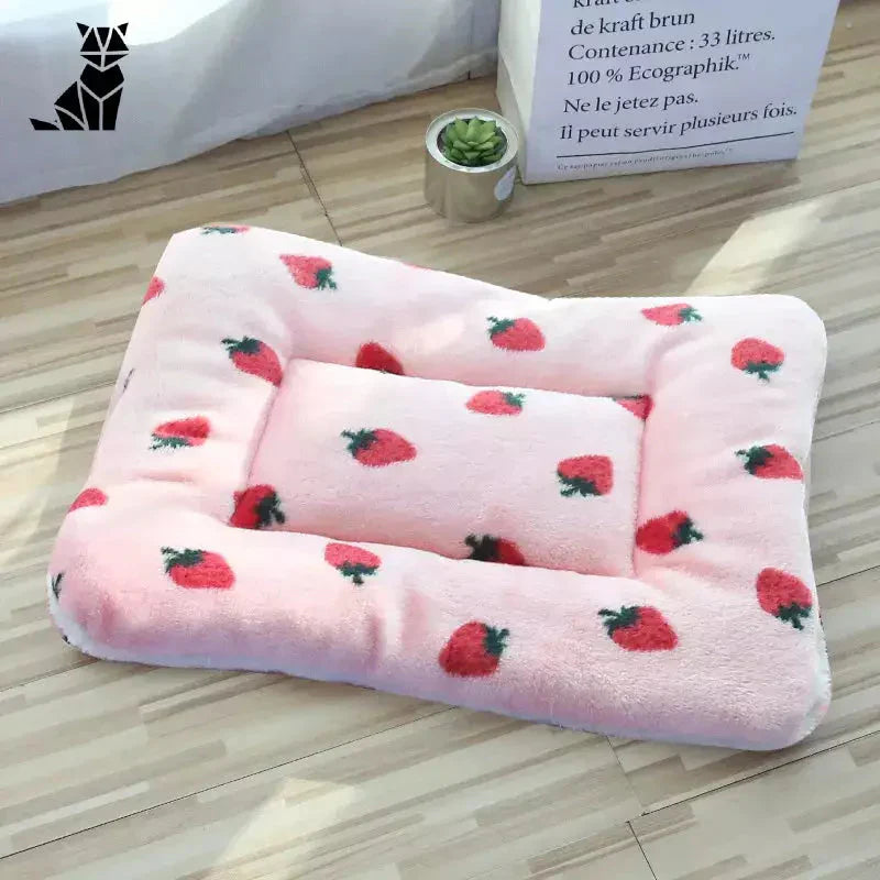 Tapis pour chien doux et peluche avec fraises - Warmth Welcome Soft Mat